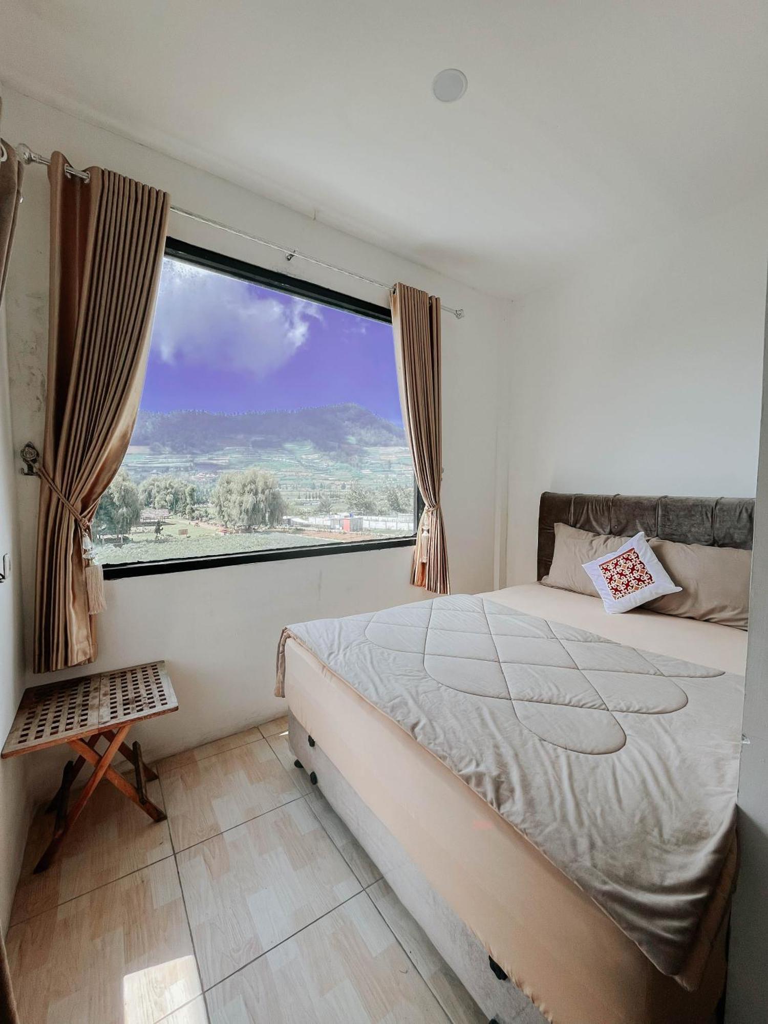 Tiga Mahkota Homestay Diyeng Exteriör bild