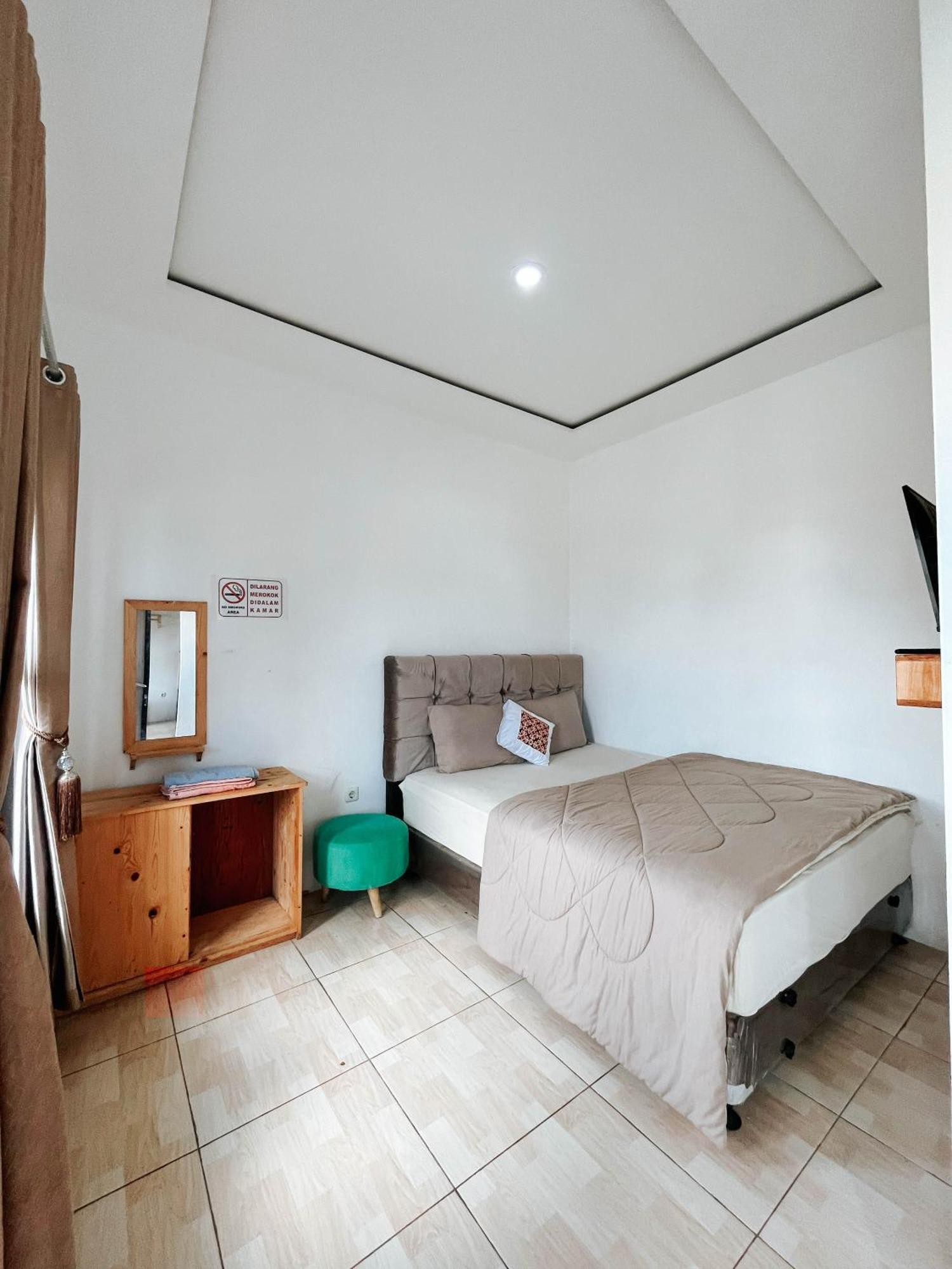 Tiga Mahkota Homestay Diyeng Exteriör bild