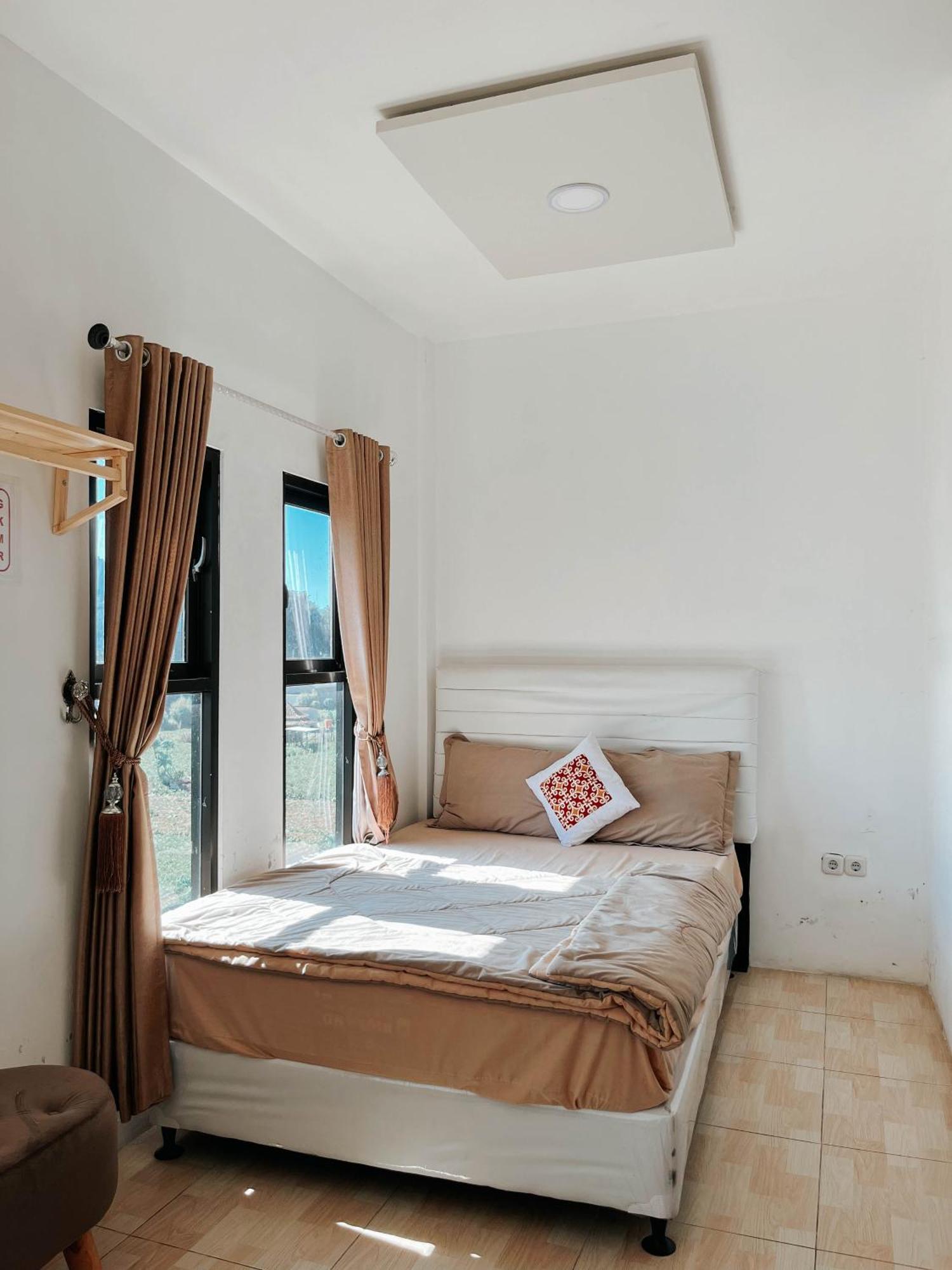 Tiga Mahkota Homestay Diyeng Exteriör bild